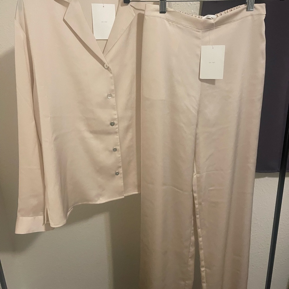 Oak+Fort Cream Satin Set NWT